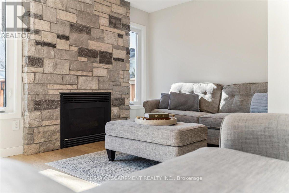 5474 Palmerston Crescent, Mississauga, Ontario  L5M 5Z8 - Photo 23 - W12843478