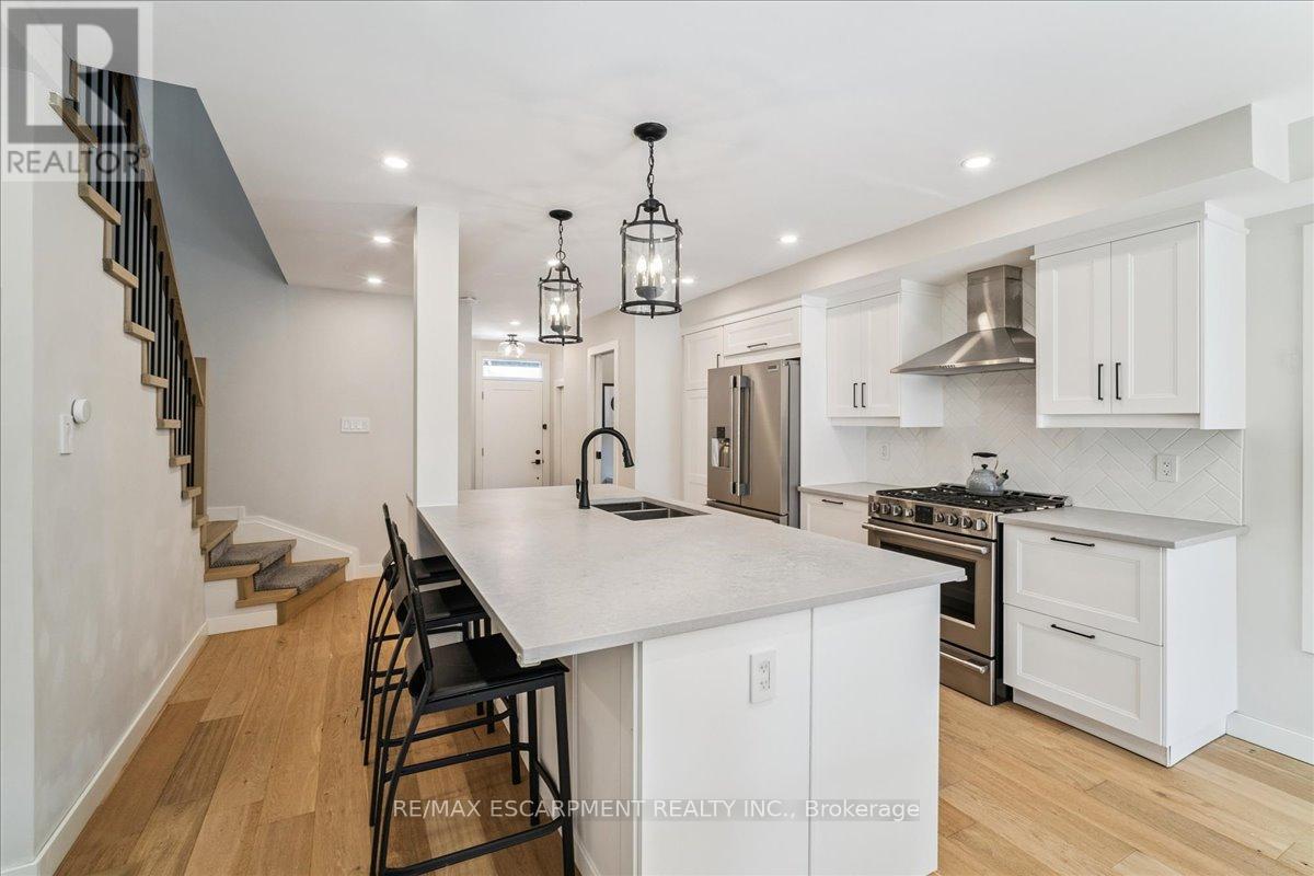 5474 Palmerston Crescent, Mississauga, Ontario  L5M 5Z8 - Photo 7 - W12843478