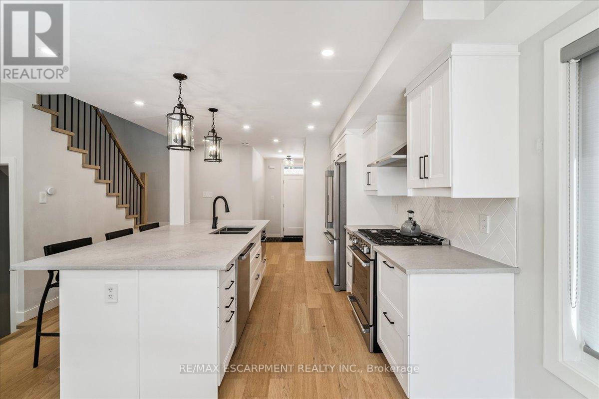 5474 Palmerston Crescent, Mississauga, Ontario  L5M 5Z8 - Photo 9 - W12843478