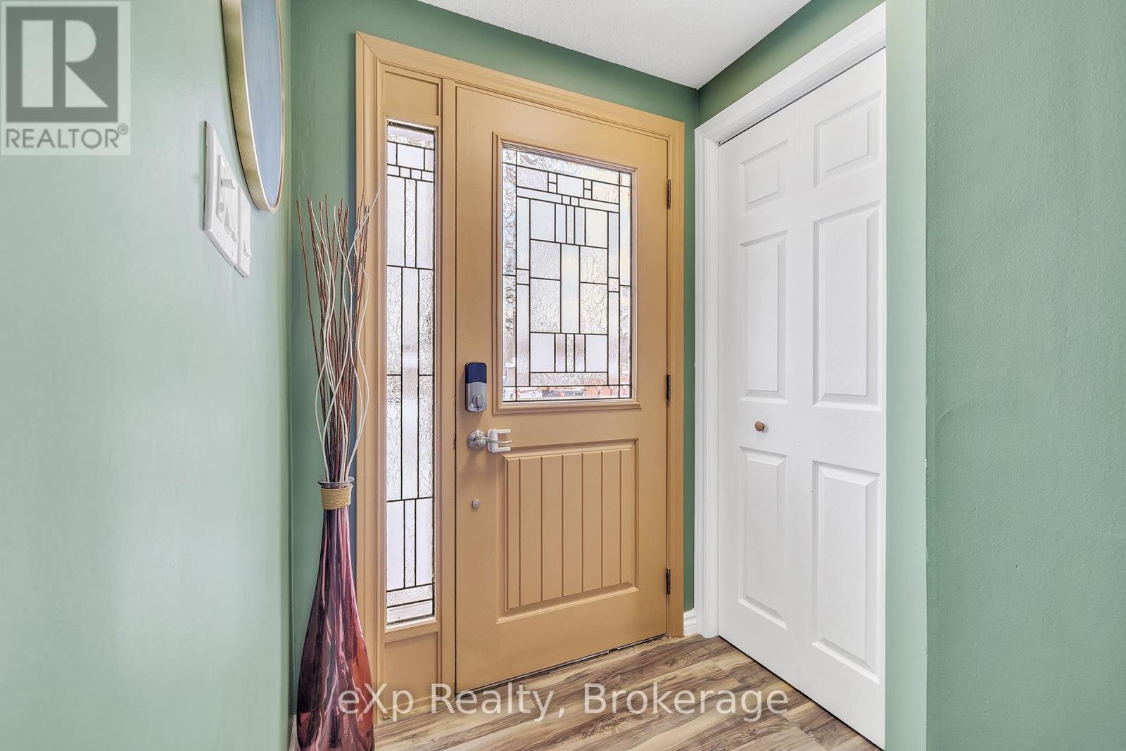 208 Linden Drive, Cambridge, Ontario  N3H 4Y2 - Photo 13 - X12838588