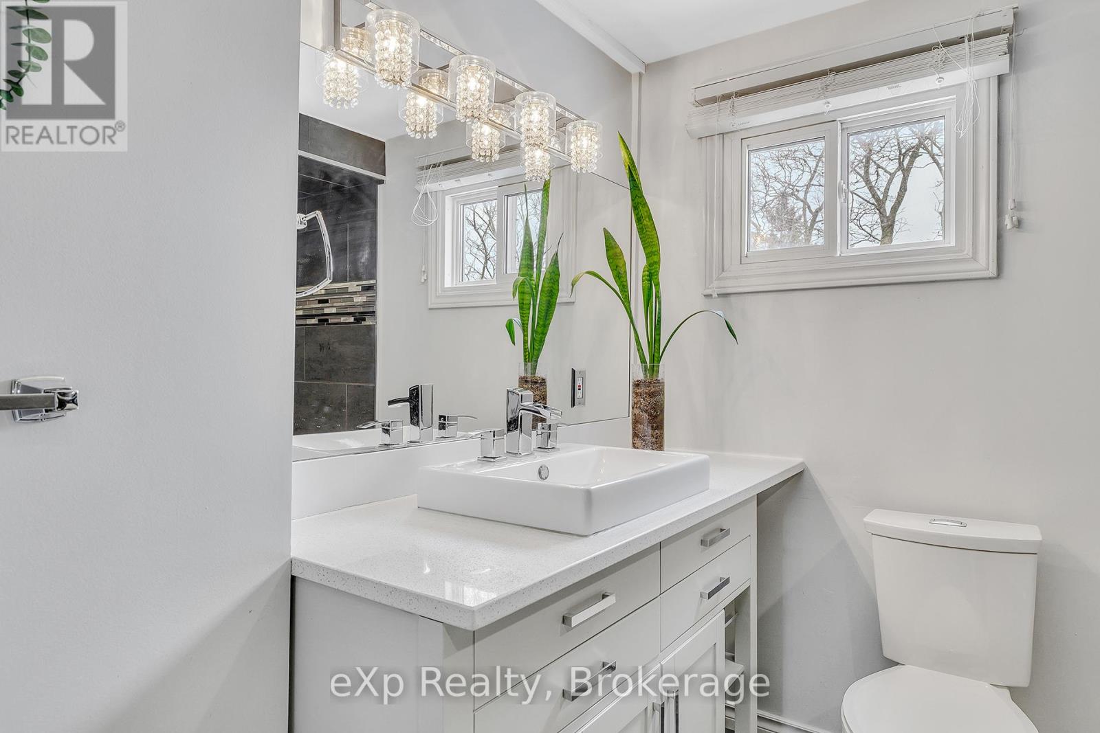 208 Linden Drive, Cambridge, Ontario  N3H 4Y2 - Photo 21 - X12838588