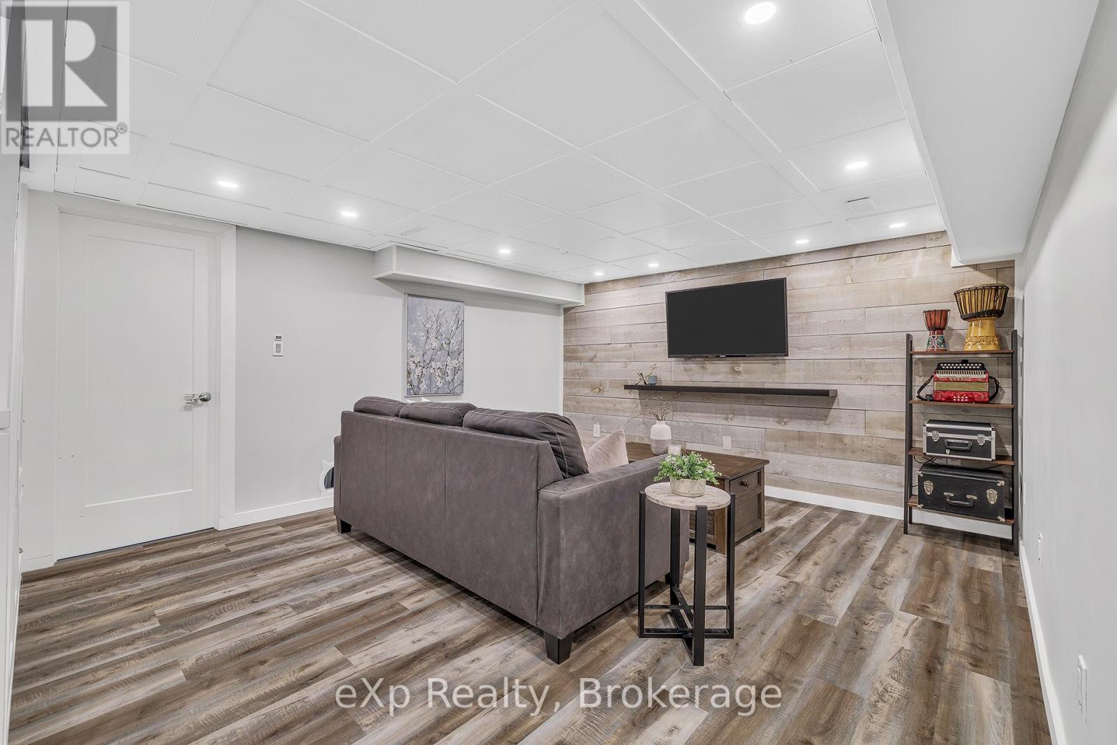 208 Linden Drive, Cambridge, Ontario  N3H 4Y2 - Photo 22 - X12838588