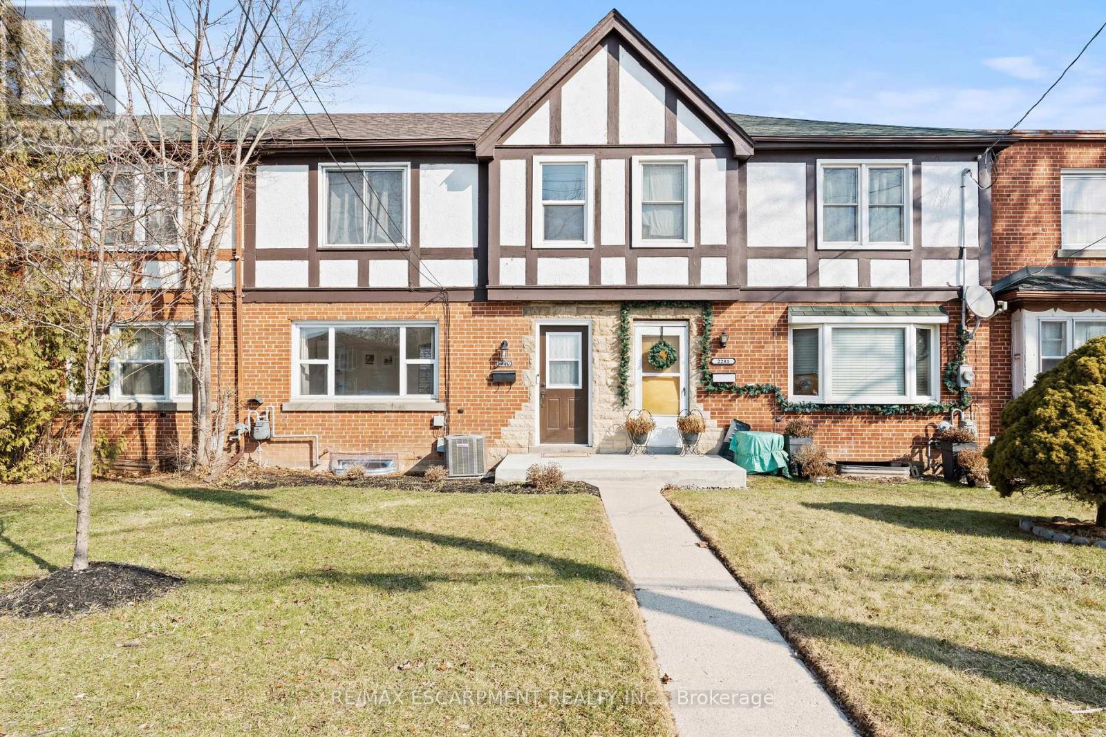 2279 King Street E, Hamilton, Ontario  L8K 1X4 - Photo 3 - X12843218