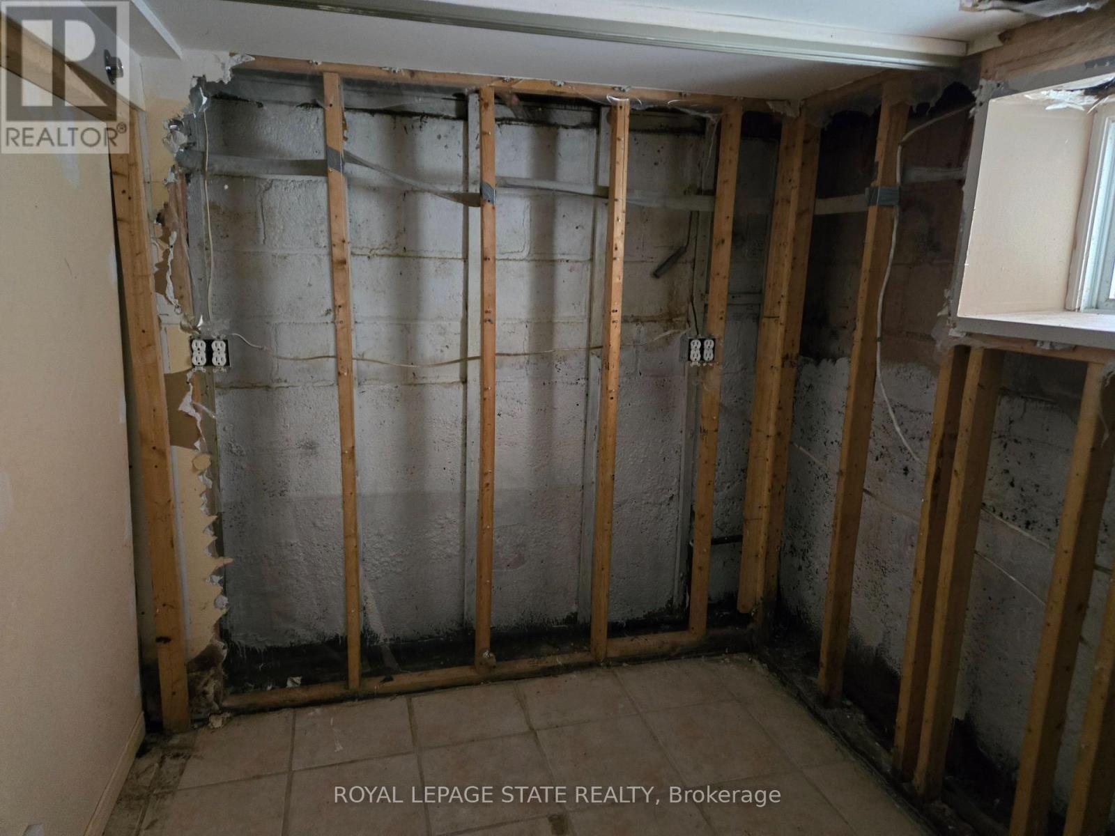 45 Chaplin Avenue, St. Catharines, Ontario  L2R 2E7 - Photo 11 - X12843262