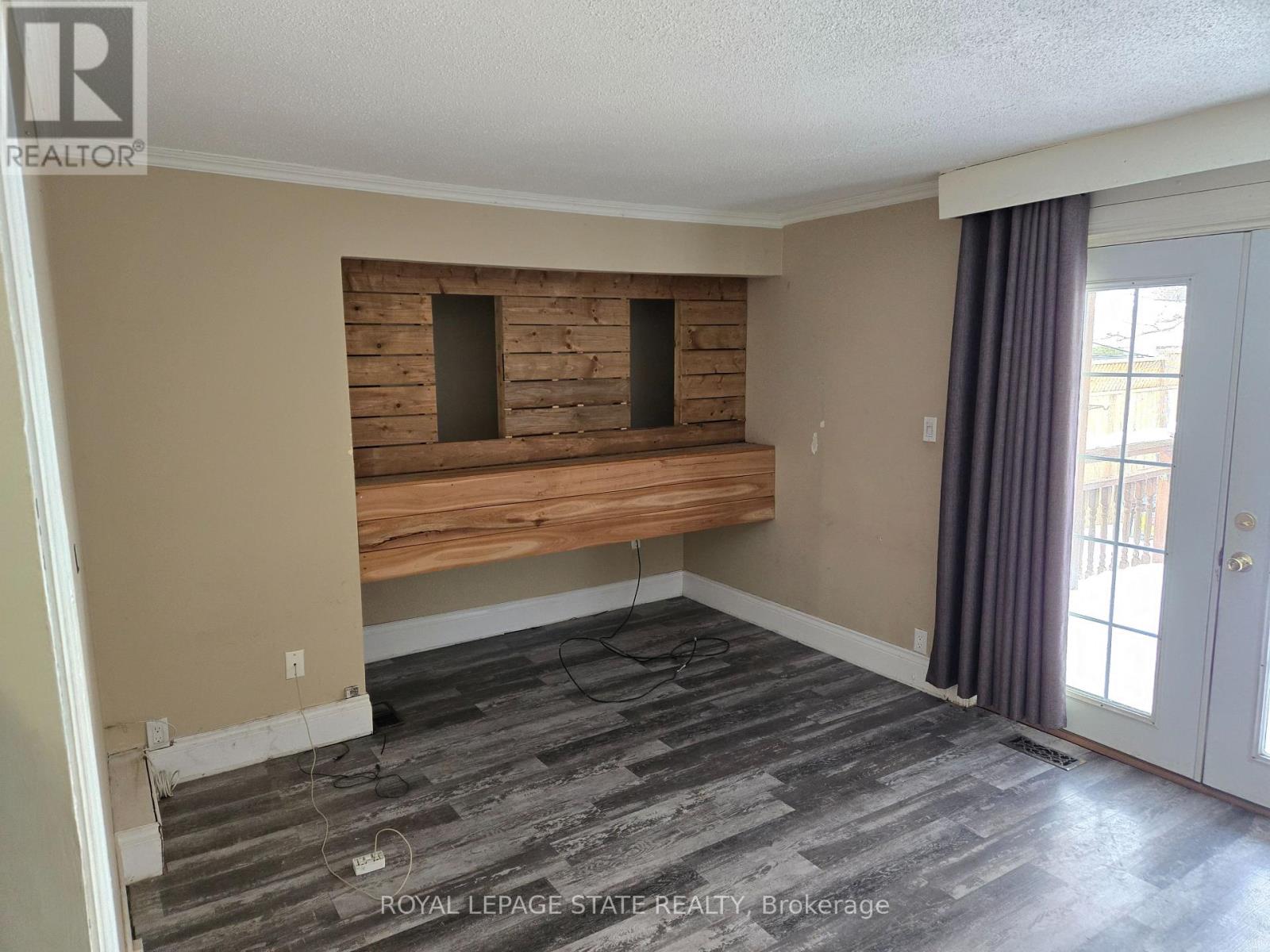 45 Chaplin Avenue, St. Catharines, Ontario  L2R 2E7 - Photo 4 - X12843262