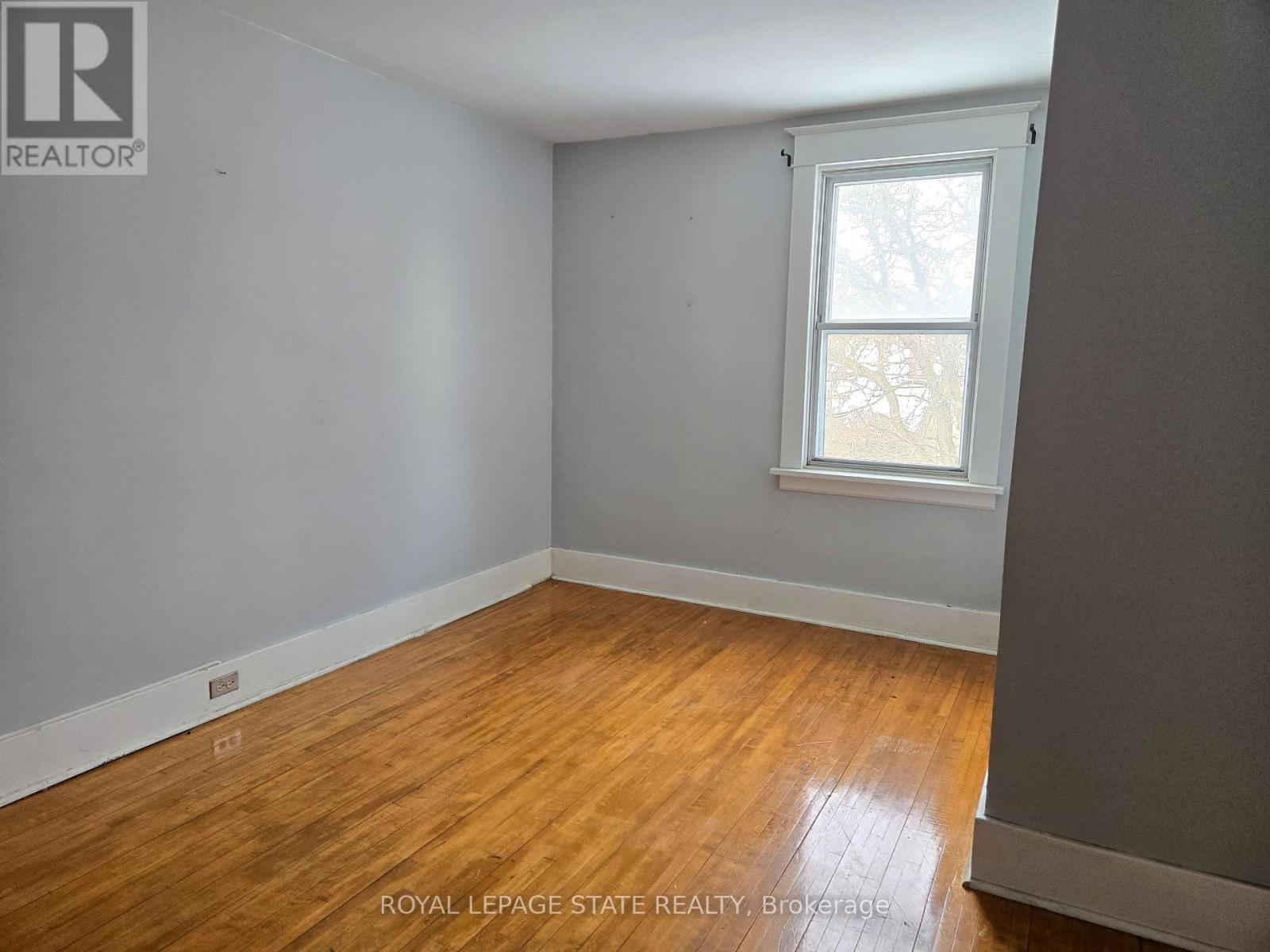 45 Chaplin Avenue, St. Catharines, Ontario  L2R 2E7 - Photo 9 - X12843262