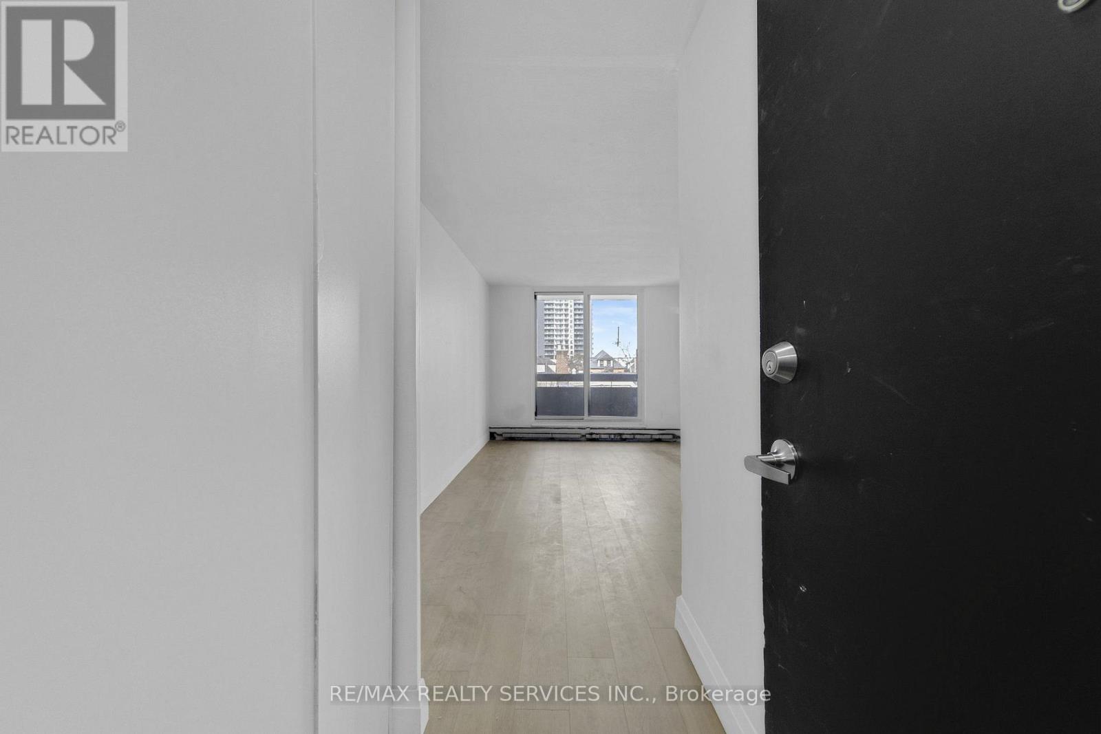 504 - 223 Jackson Street W, Hamilton, Ontario  L8P 4R4 - Photo 10 - X12843274