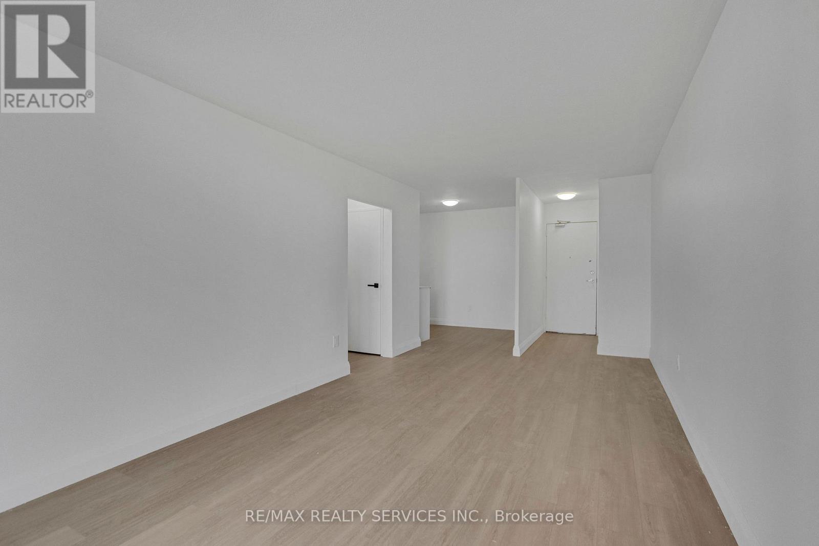 504 - 223 Jackson Street W, Hamilton, Ontario  L8P 4R4 - Photo 3 - X12843274