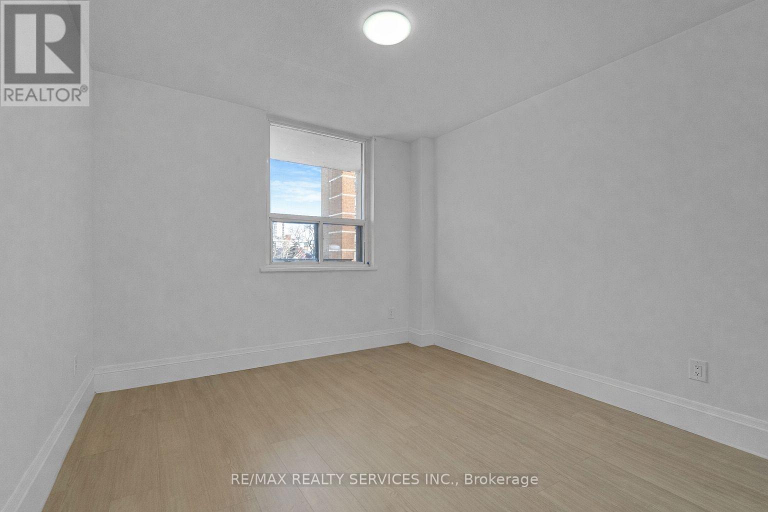 504 - 223 Jackson Street W, Hamilton, Ontario  L8P 4R4 - Photo 8 - X12843274