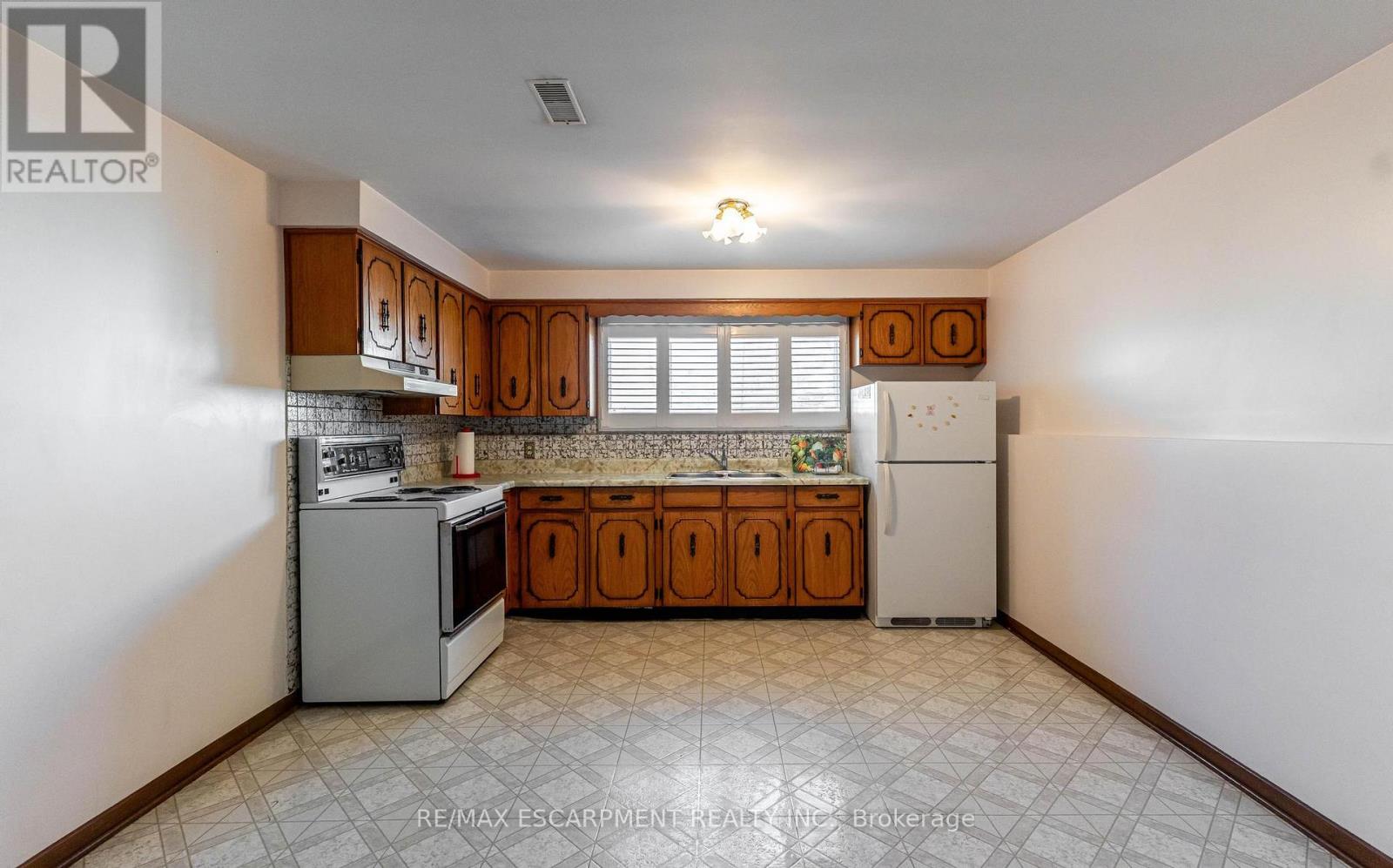 14 Eagleson Drive, St. Catharines, Ontario  L2M 7J4 - Photo 19 - X12843298