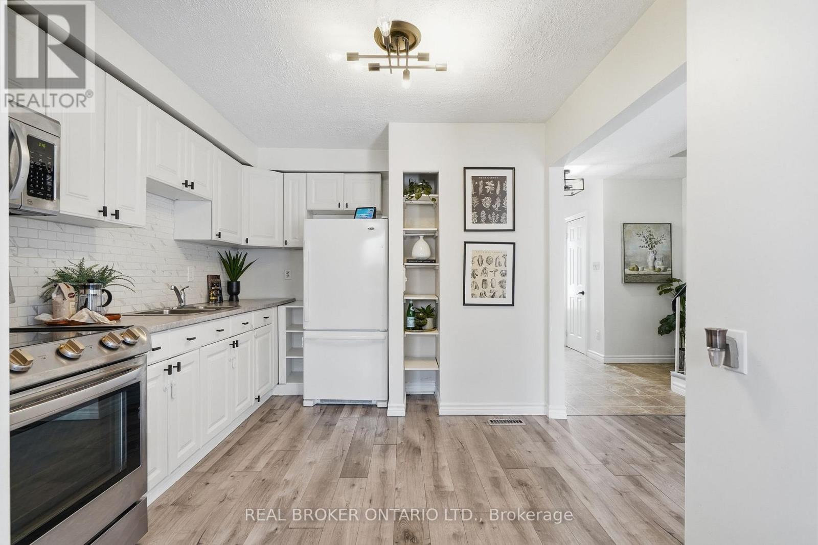 11 - 325 William Street, Shelburne, Ontario  L9V 2X5 - Photo 10 - X12843314