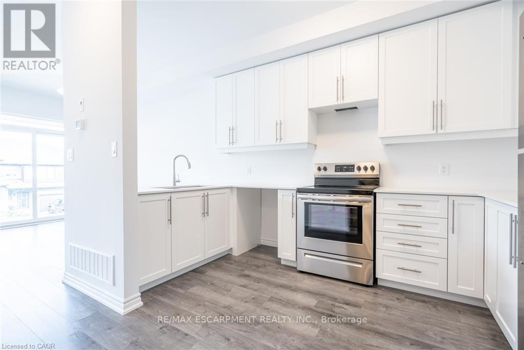 4874 Connor Drive, Lincoln, Ontario  L3J 0S2 - Photo 12 - X12843344