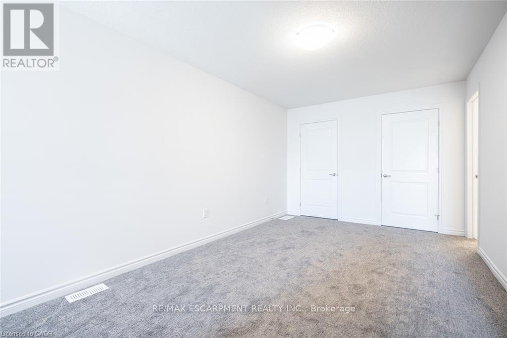 4874 Connor Drive, Lincoln, Ontario  L3J 0S2 - Photo 15 - X12843344