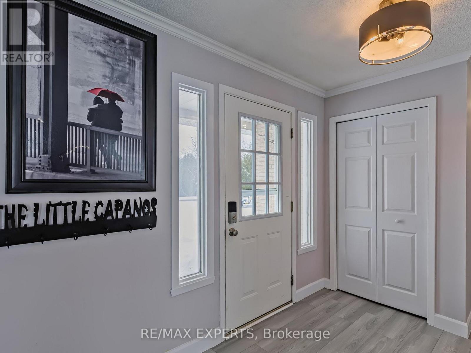 757 Kings Wharf Road, Kawartha Lakes, Ontario  K0M 1A0 - Photo 4 - X12843360