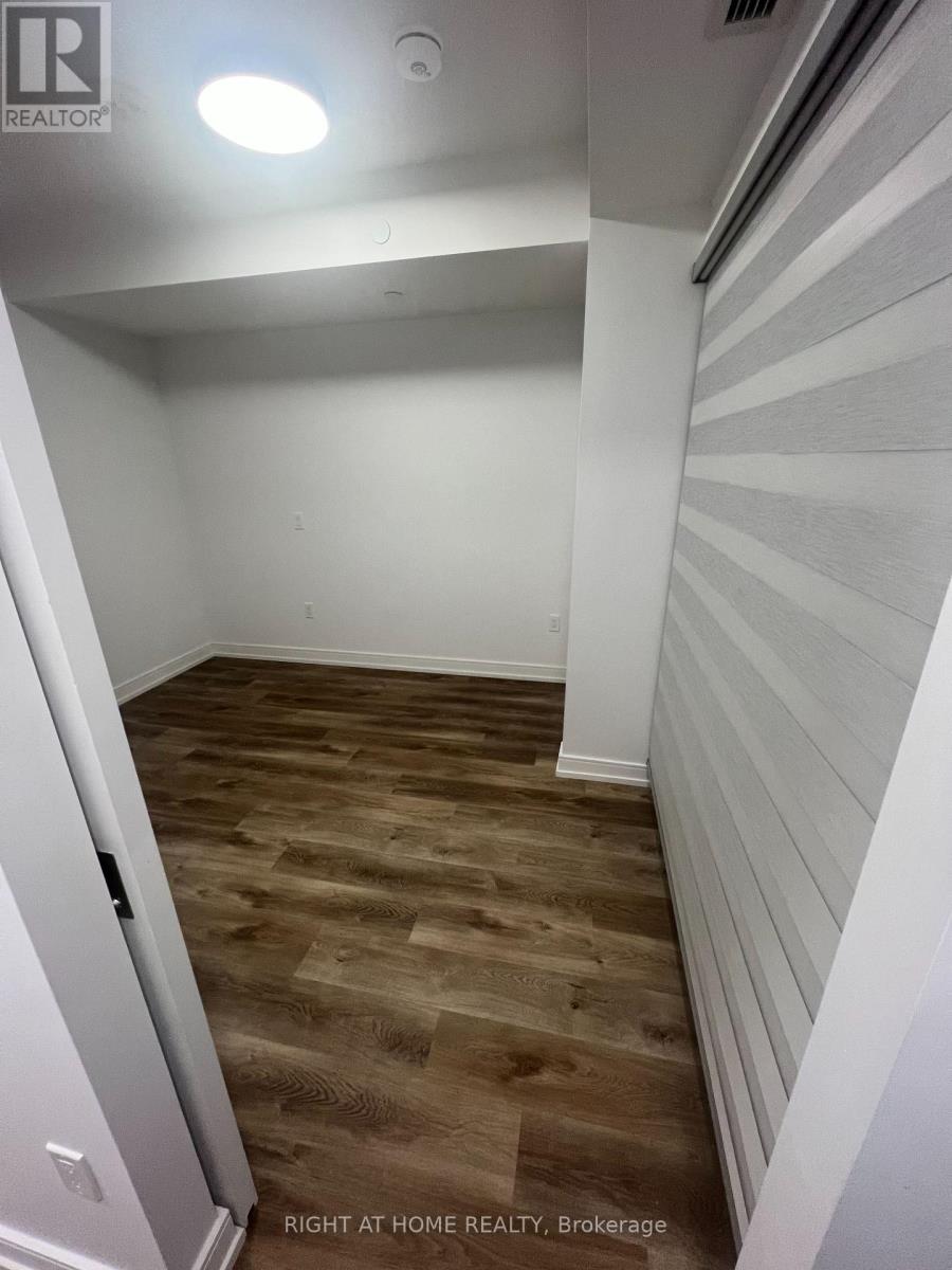 619 - 1 Jarvis Street, Hamilton, Ontario  L8R 1M2 - Photo 10 - X12843434