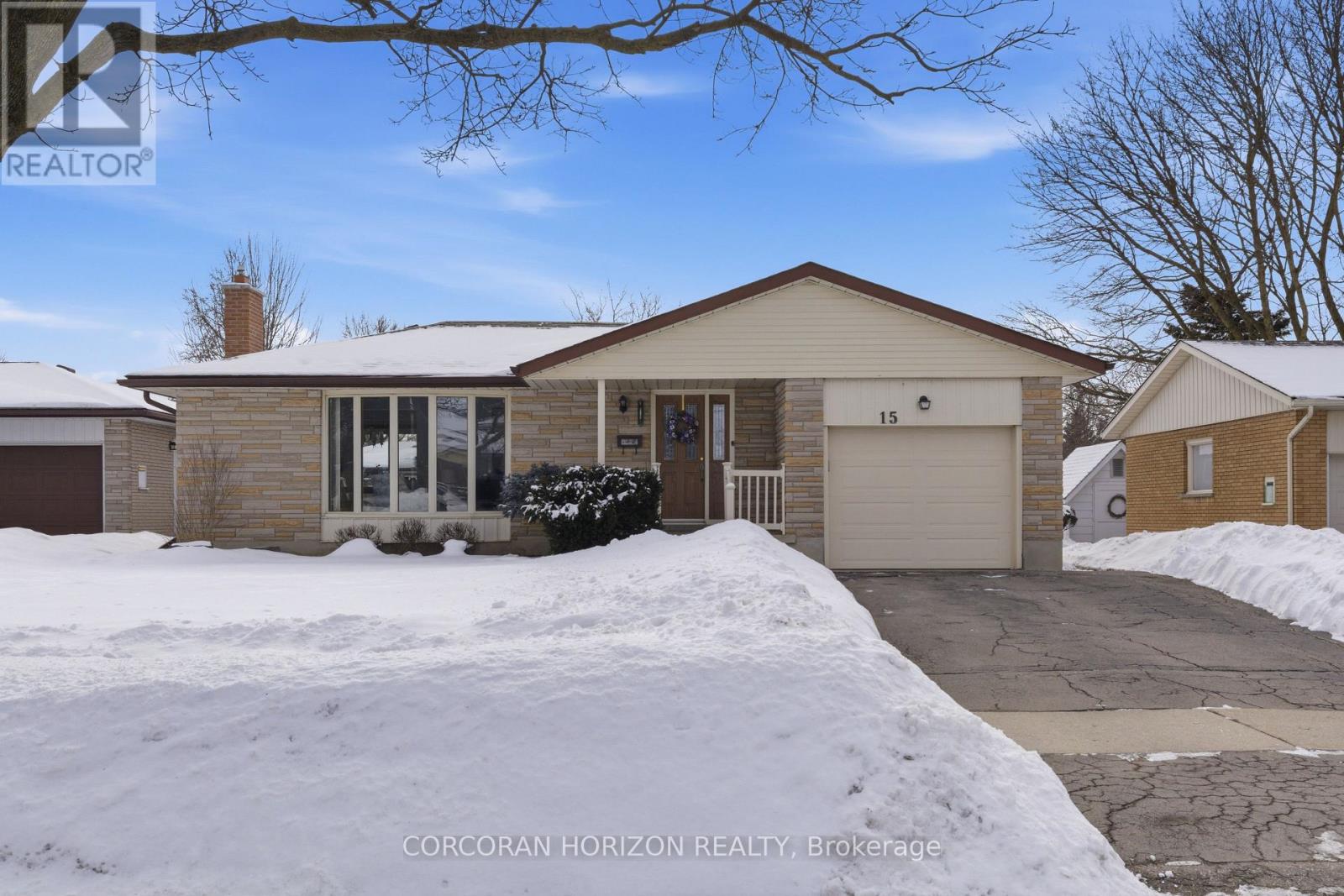 15 CONFEDERATION DRIVE, Kitchener, Ontario