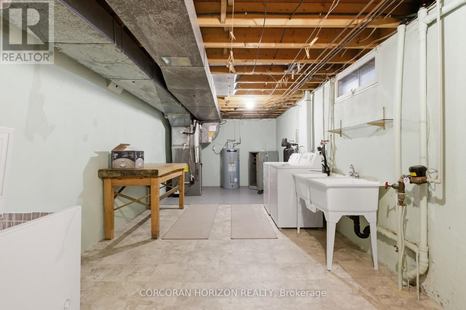 15 Confederation Drive, Kitchener, Ontario  N2B 2X3 - Photo 36 - X12843440