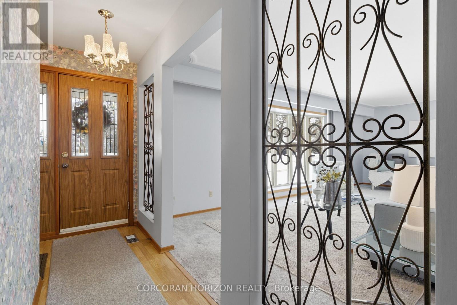 15 Confederation Drive, Kitchener, Ontario  N2B 2X3 - Photo 7 - X12843440