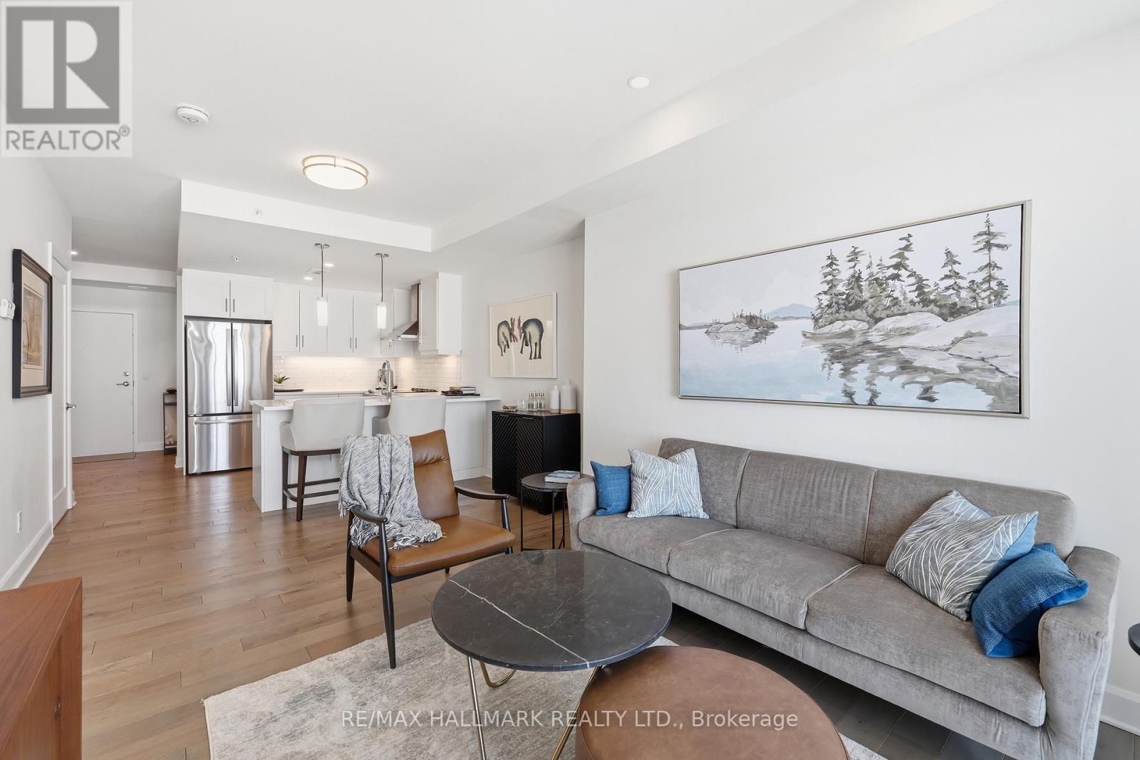 318 - 129b South Street, Gananoque, Ontario  K7G 0B1 - Photo 3 - X12843444