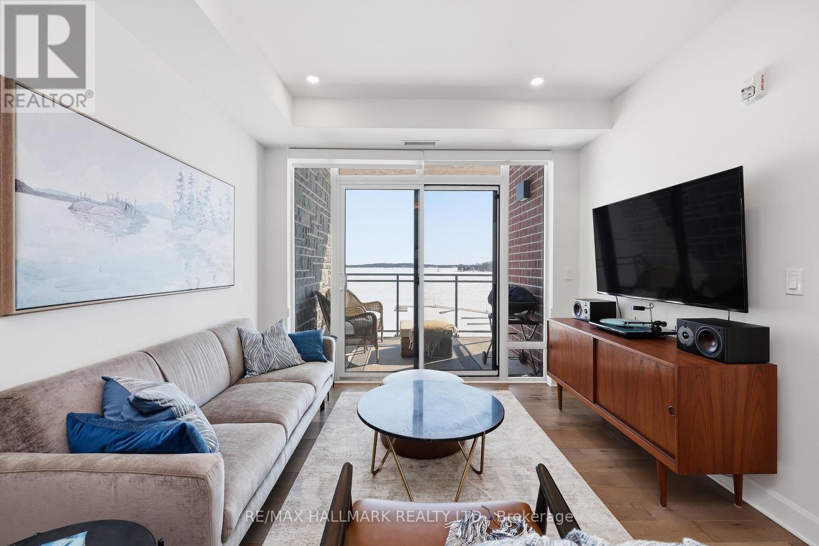 318 - 129b South Street, Gananoque, Ontario  K7G 0B1 - Photo 4 - X12843444