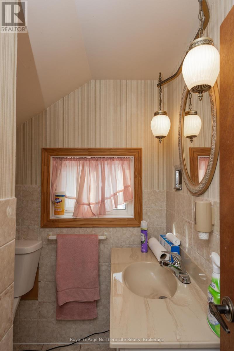 404 Main Street, Powassan, Ontario  P0H 1Z0 - Photo 34 - X12843532