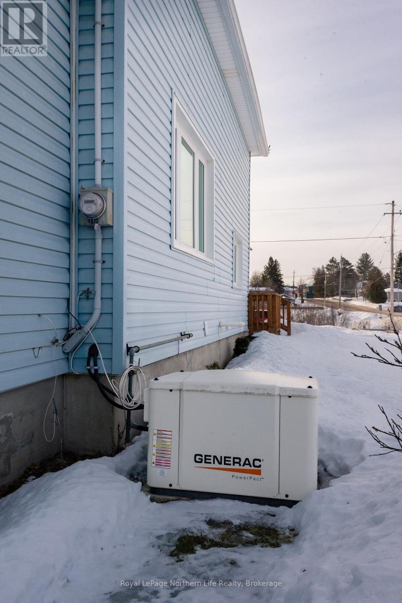 404 Main Street, Powassan, Ontario  P0H 1Z0 - Photo 8 - X12843532