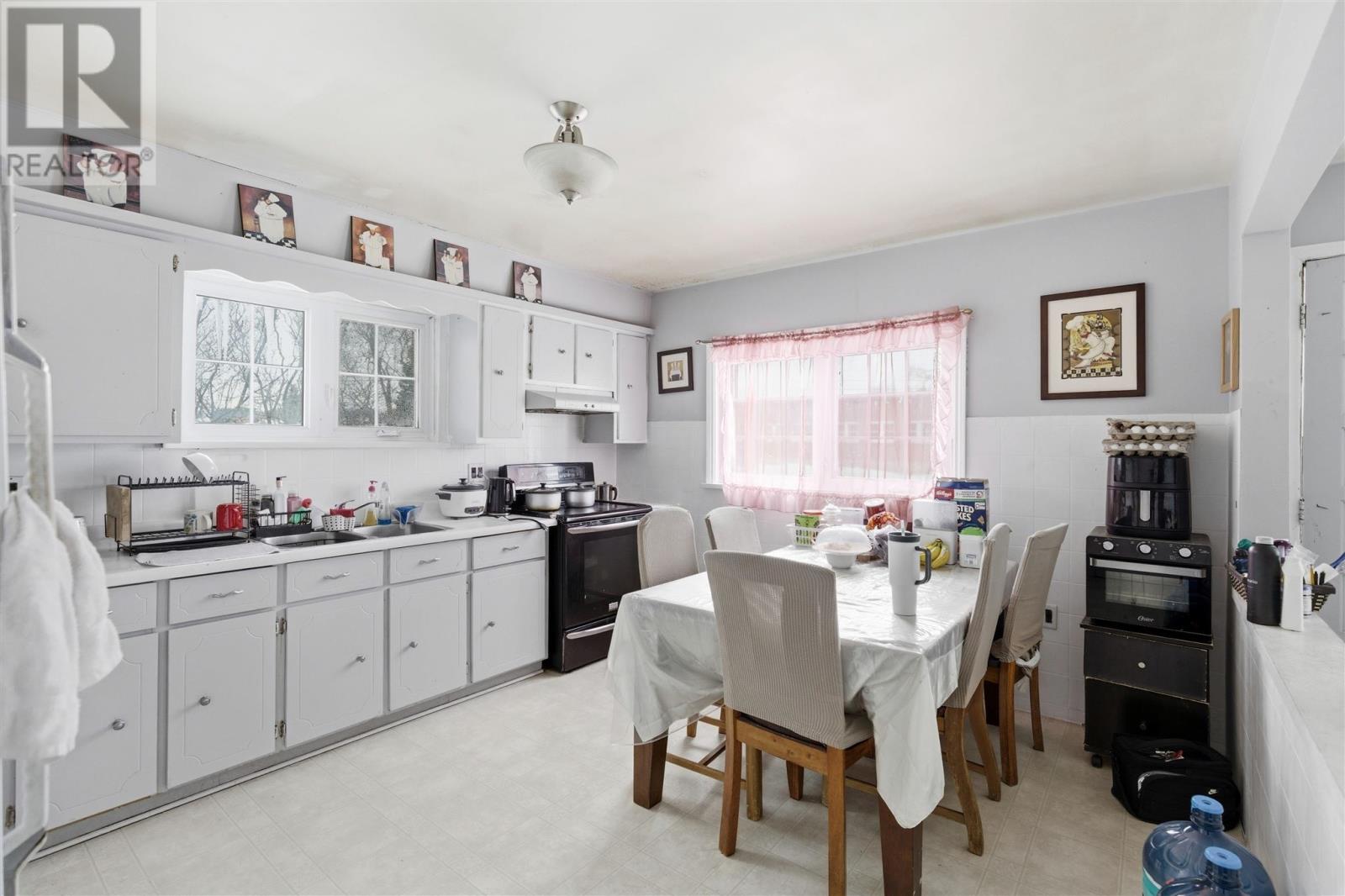 406 Korah Rd, Sault Ste. Marie, Ontario  P6C 4H6 - Photo 4 - SM260294