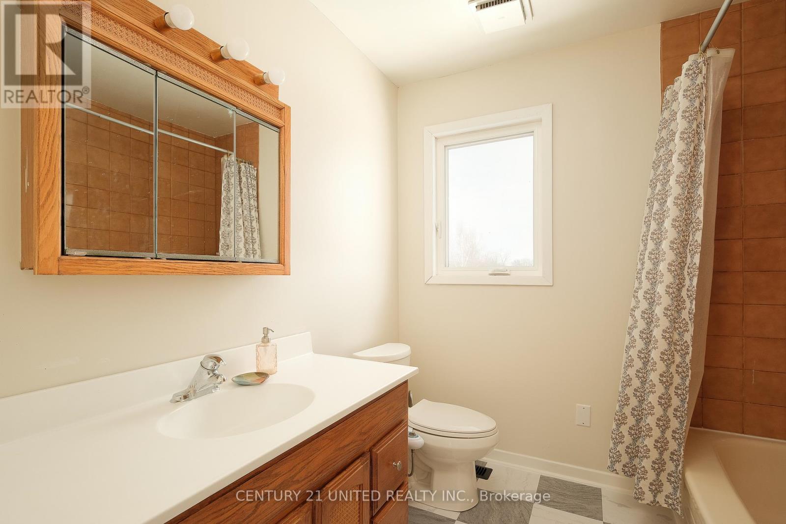 228 County Road 28, Cavan Monaghan (Cavan Twp), Ontario  K0L 1B0 - Photo 25 - X12843504