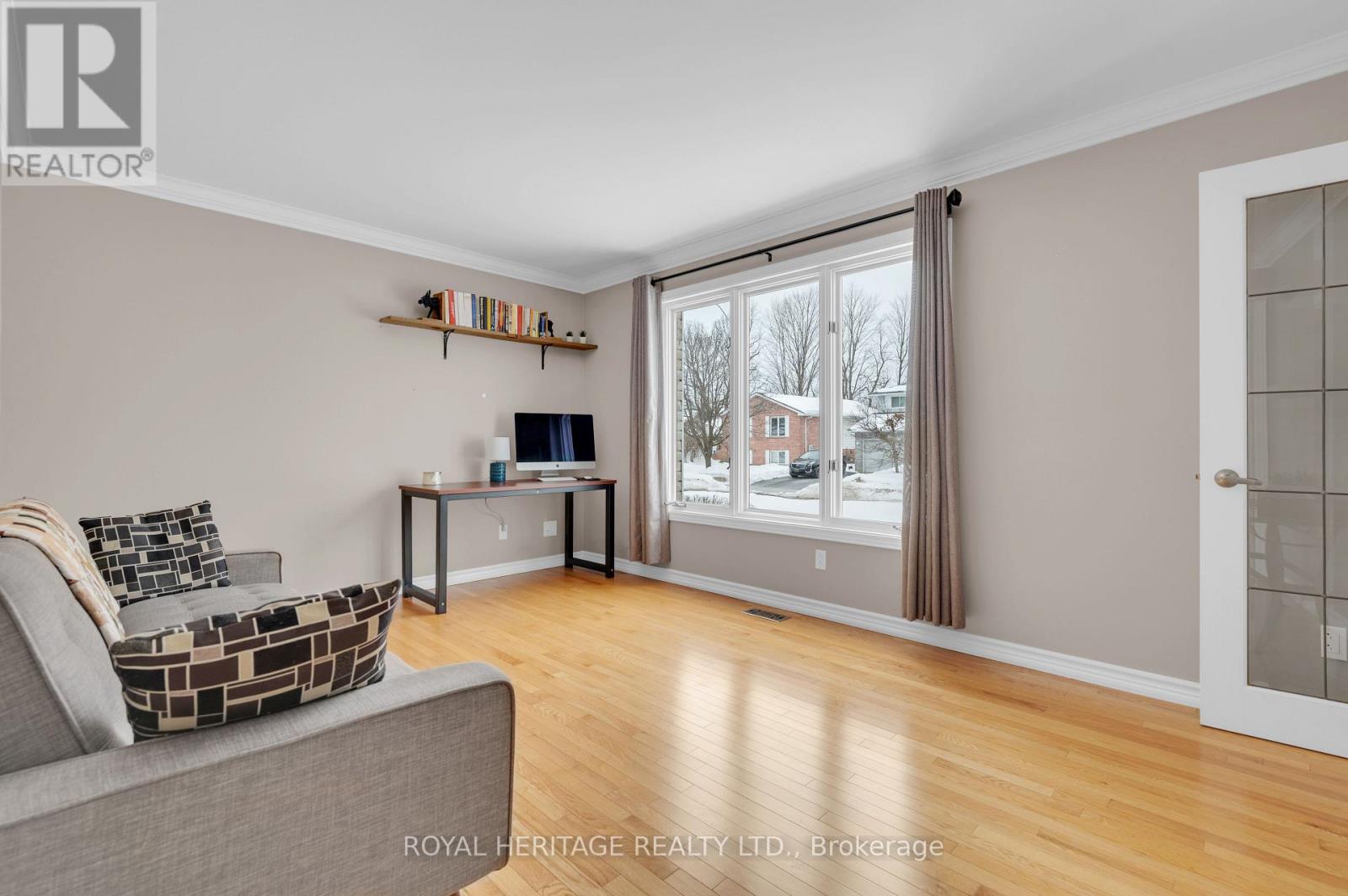 92 Parkview Heights, Quinte West (Murray Ward), Ontario  K8V 6P5 - Photo 4 - X12843568