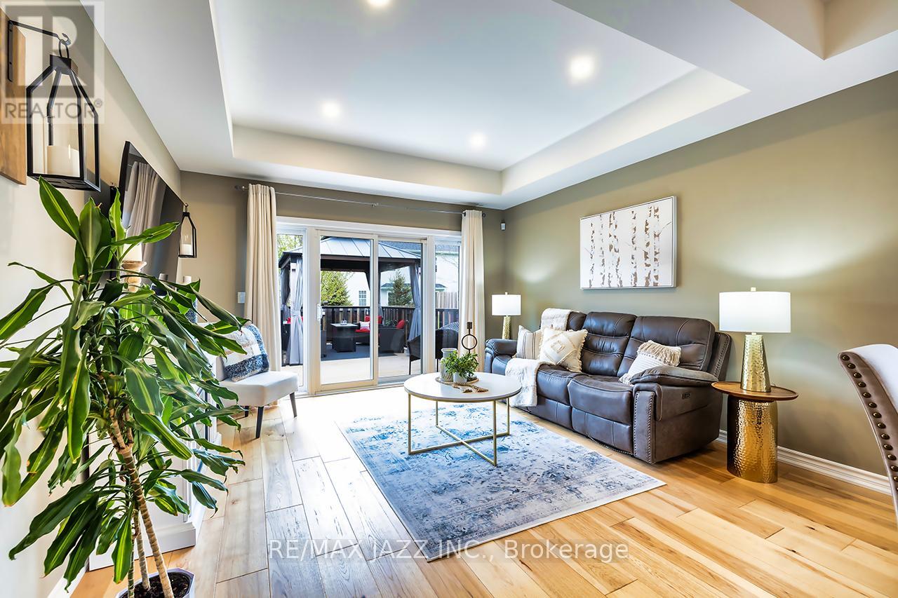 706 Ontario Street, Cobourg, Ontario  K9A 3C5 - Photo 13 - X12843640