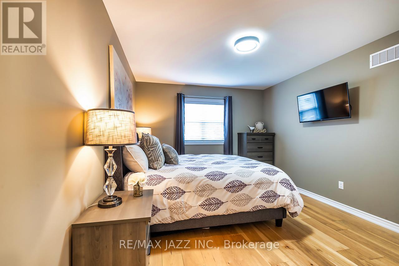 706 Ontario Street, Cobourg, Ontario  K9A 3C5 - Photo 17 - X12843640