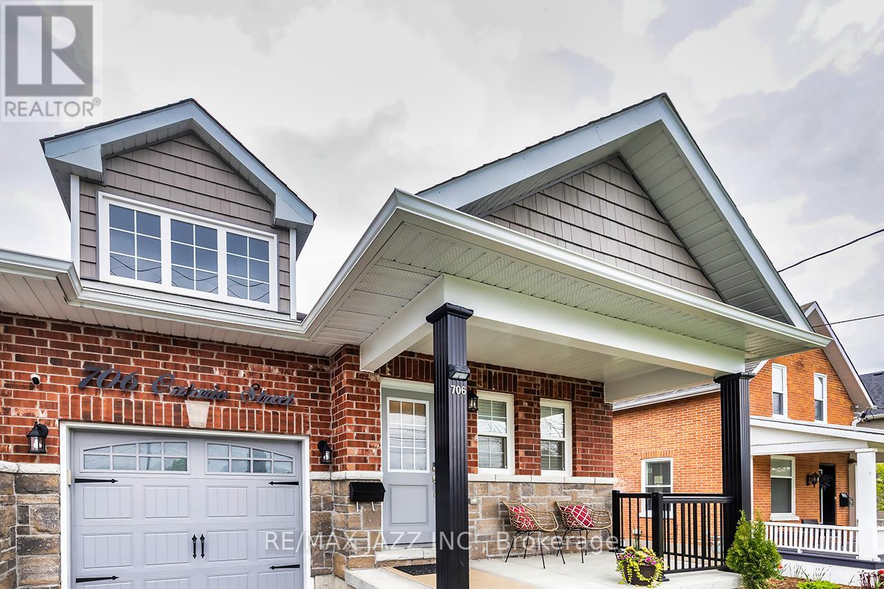 706 Ontario Street, Cobourg, Ontario  K9A 3C5 - Photo 2 - X12843640