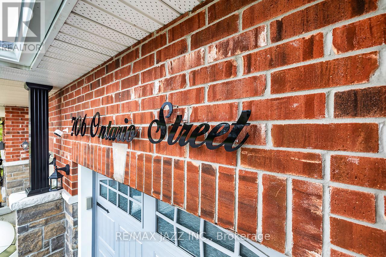 706 Ontario Street, Cobourg, Ontario  K9A 3C5 - Photo 3 - X12843640
