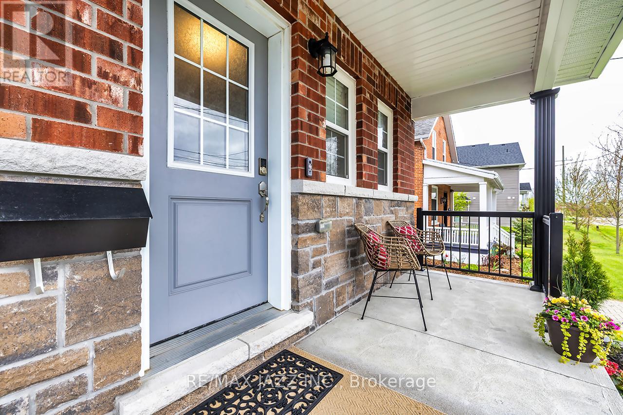 706 Ontario Street, Cobourg, Ontario  K9A 3C5 - Photo 4 - X12843640