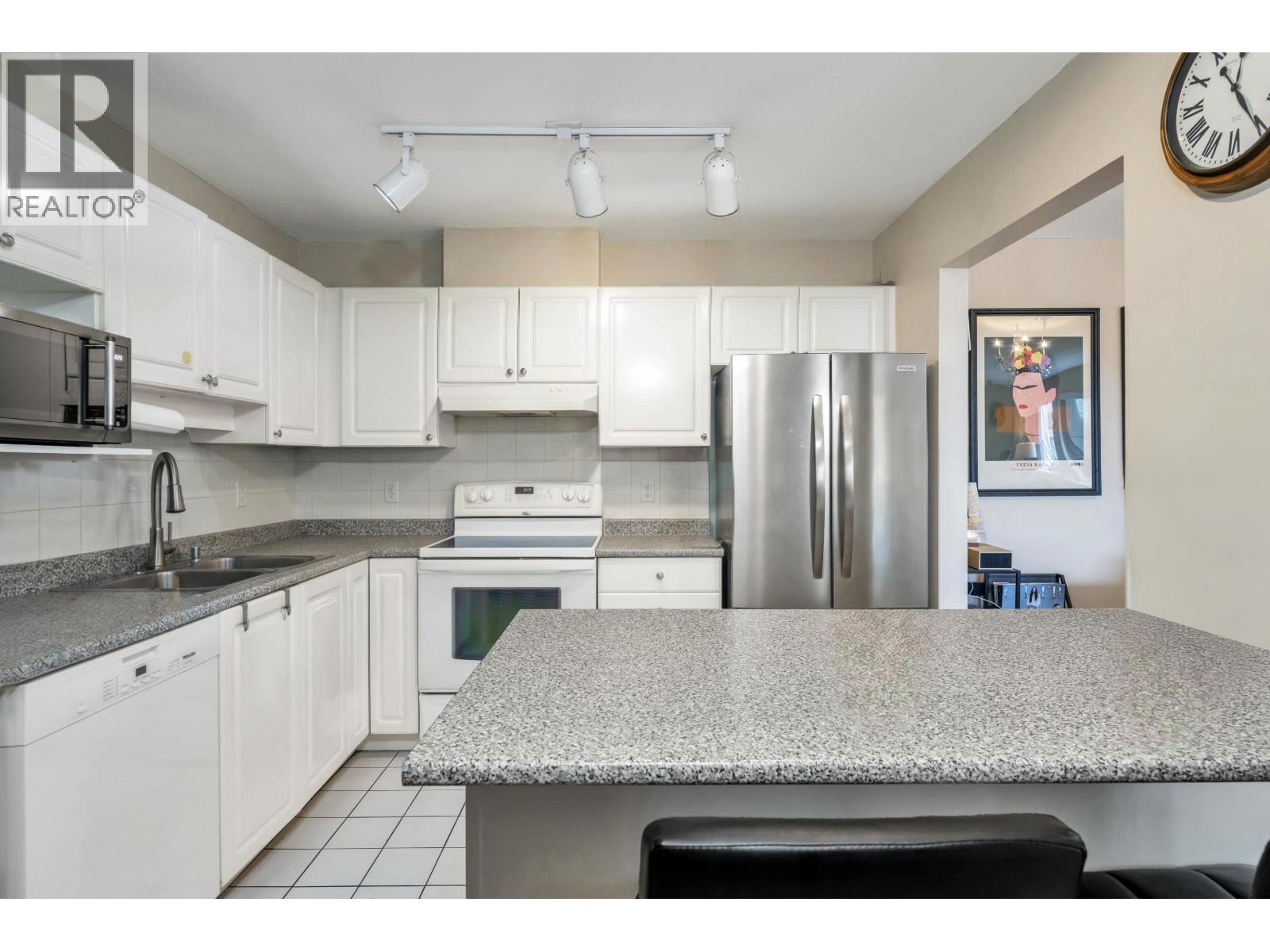 411 2968 Burlington Drive, Coquitlam, British Columbia  V3B 7N4 - Photo 14 - R3095150