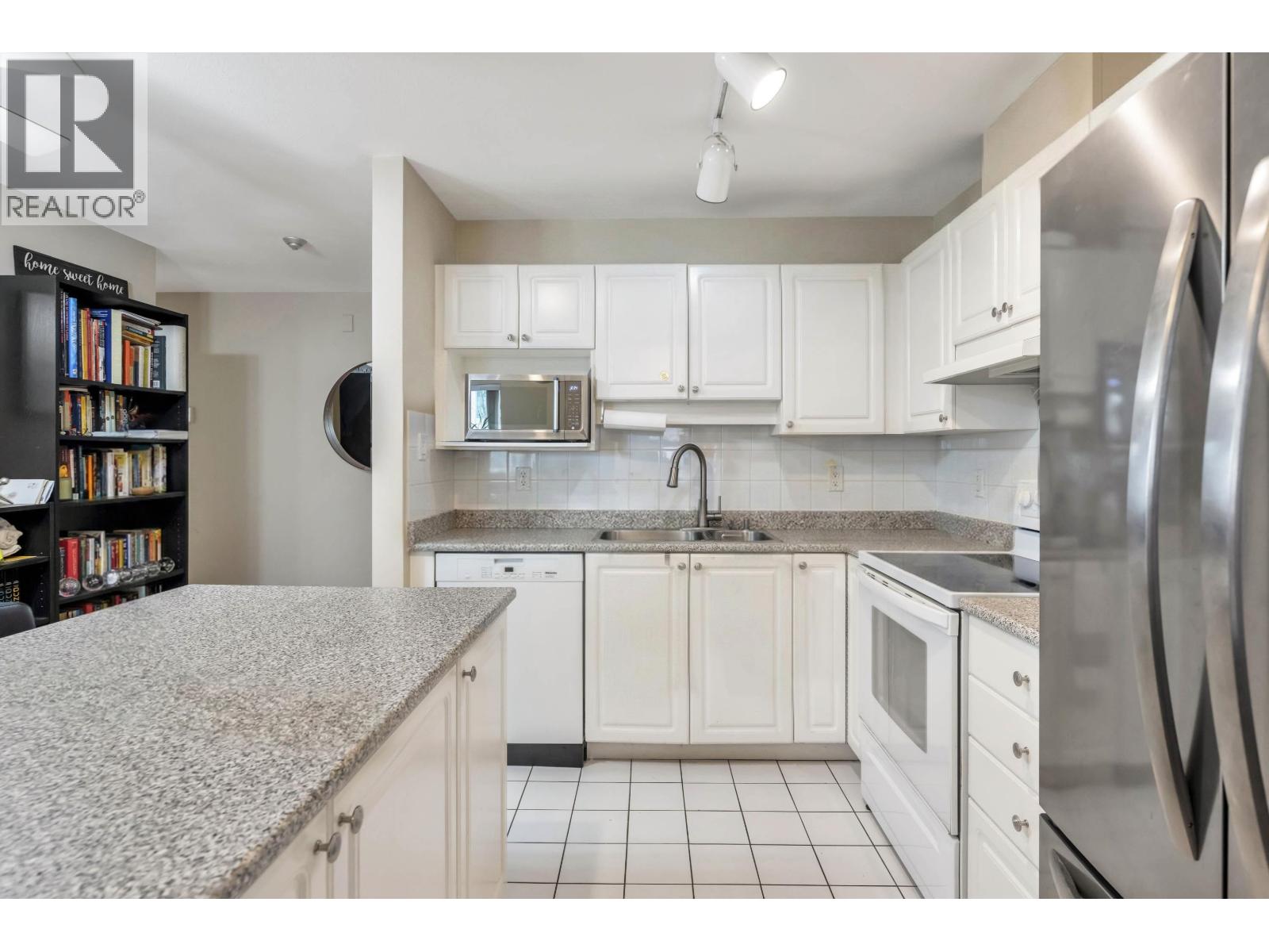 411 2968 Burlington Drive, Coquitlam, British Columbia  V3B 7N4 - Photo 11 - R3095150