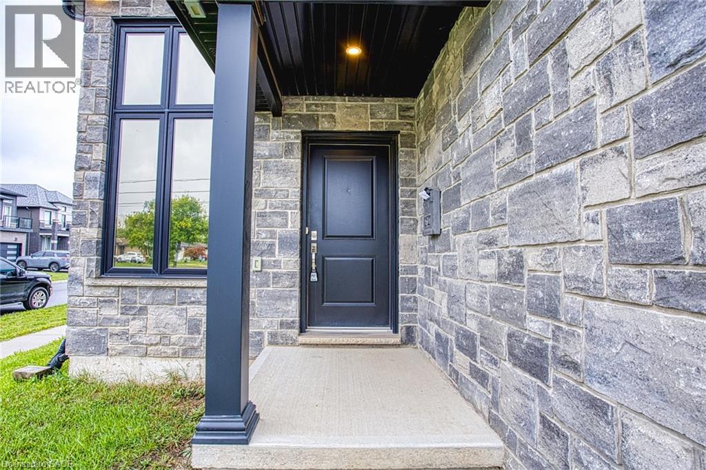 43 Sauer Avenue, Welland, Ontario  L3B 0C7 - Photo 3 - 40774000