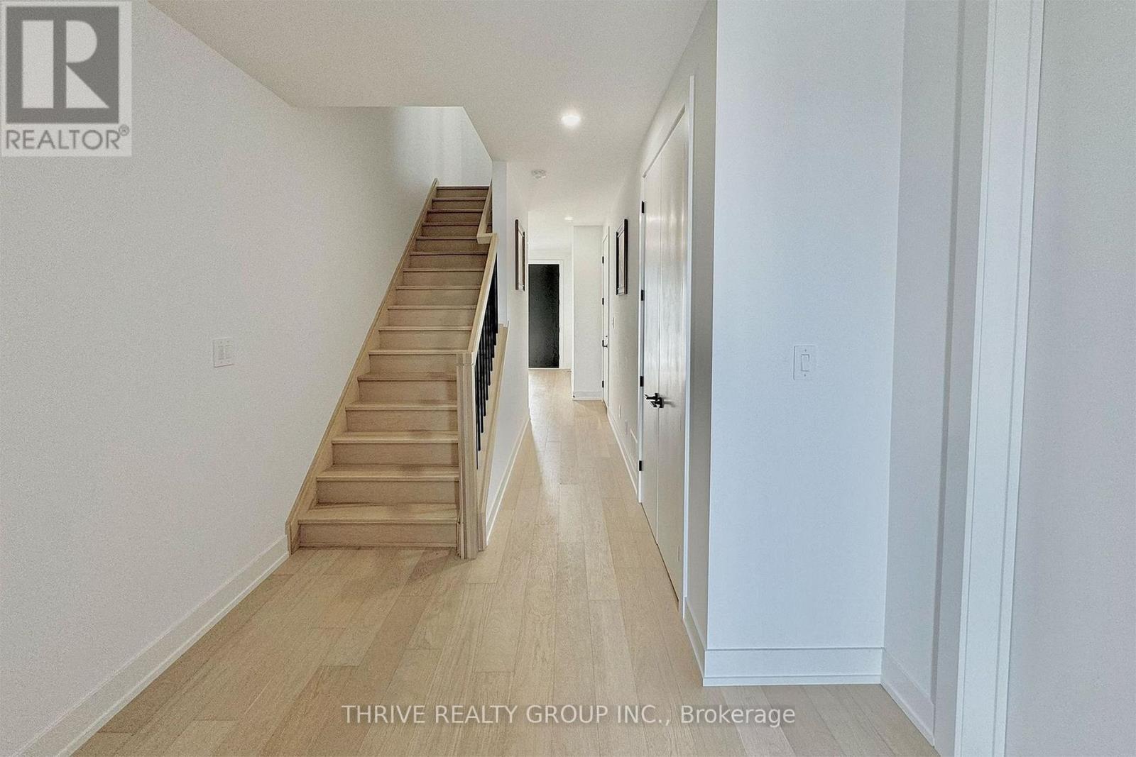 1979 Upperpoint Gate, London South, Ontario  N6K 0L2 - Photo 25 - X12843548