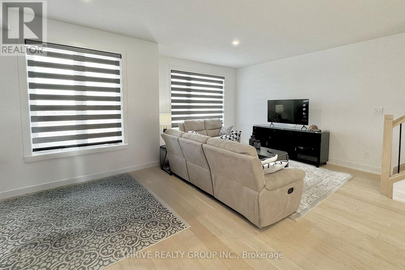 1979 Upperpoint Gate, London South, Ontario  N6K 0L2 - Photo 8 - X12843548