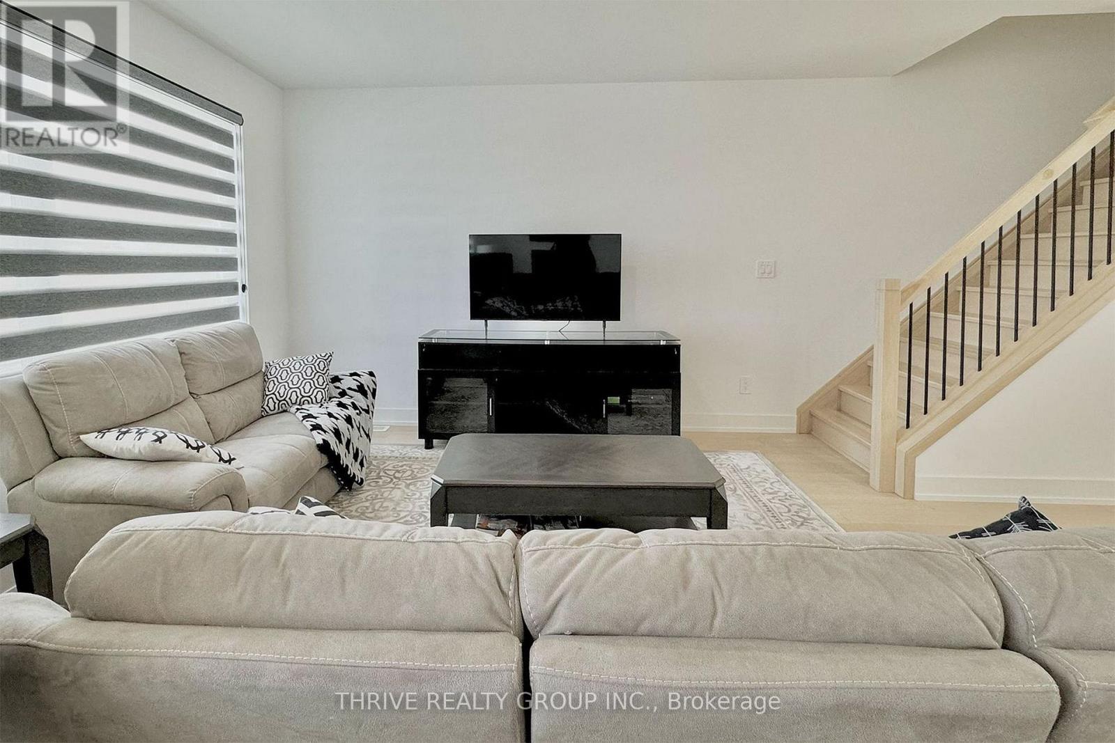 1979 Upperpoint Gate, London South, Ontario  N6K 0L2 - Photo 9 - X12843548