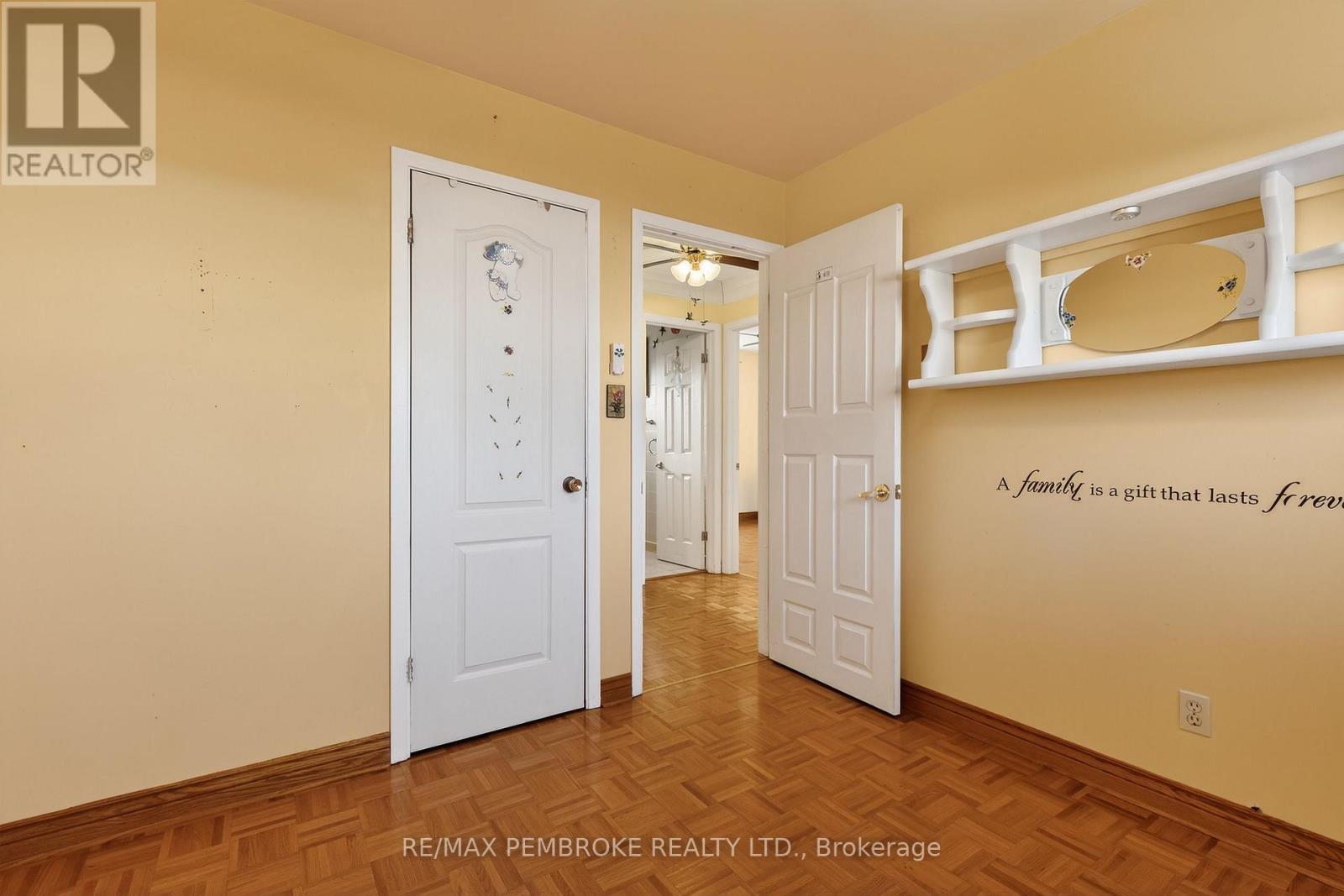 17 Roy Street, Petawawa, Ontario  K8H 3A5 - Photo 14 - X12843506