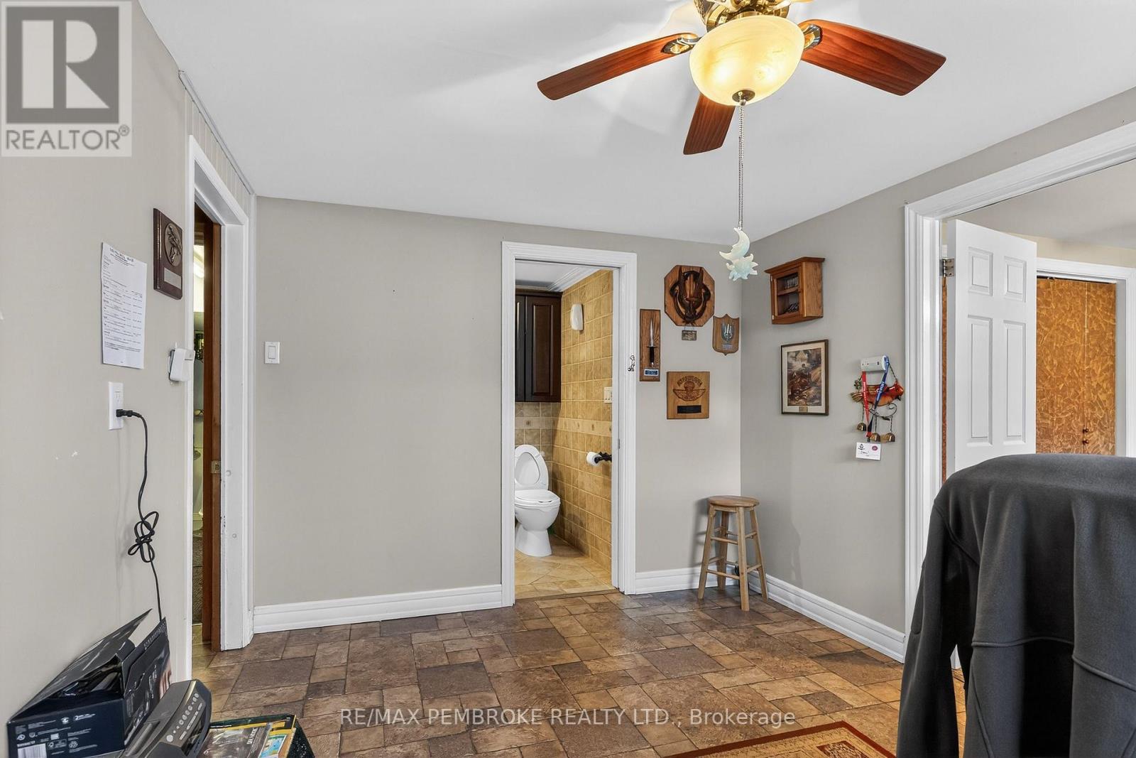 17 Roy Street, Petawawa, Ontario  K8H 3A5 - Photo 25 - X12843506