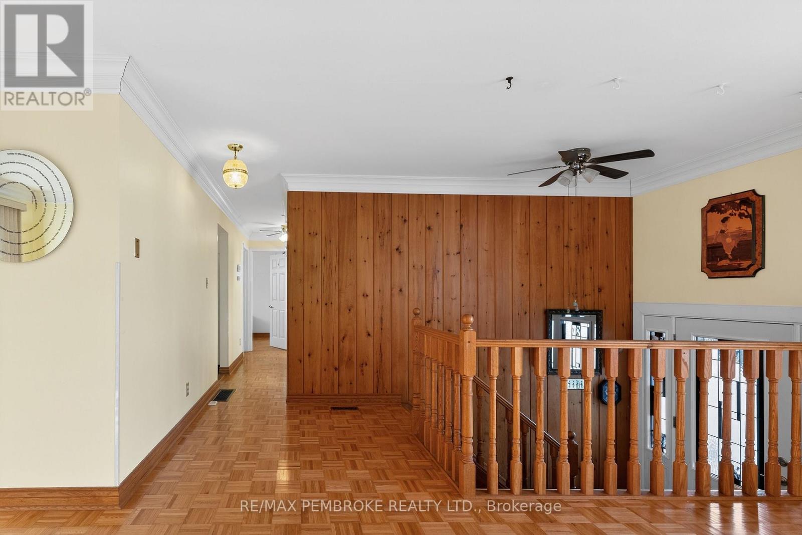 17 Roy Street, Petawawa, Ontario  K8H 3A5 - Photo 4 - X12843506