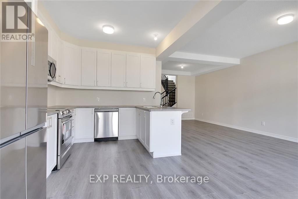 305 Cornflower Row, Ottawa, Ontario  K0A 2Z0 - Photo 10 - X12843566