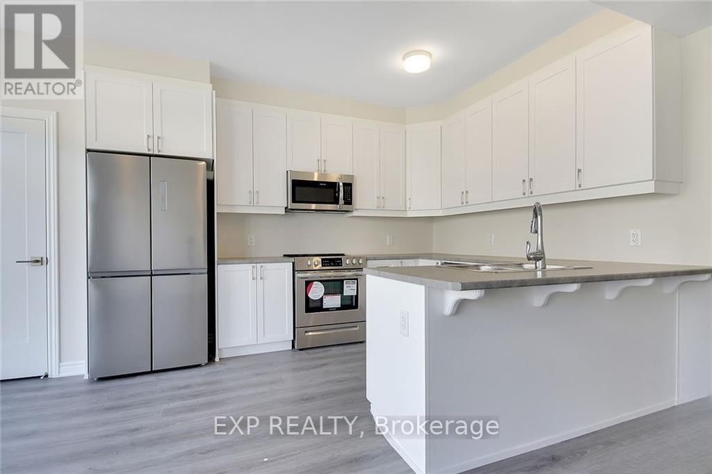 305 Cornflower Row, Ottawa, Ontario  K0A 2Z0 - Photo 11 - X12843566