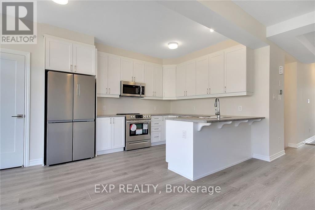 305 Cornflower Row, Ottawa, Ontario  K0A 2Z0 - Photo 7 - X12843566