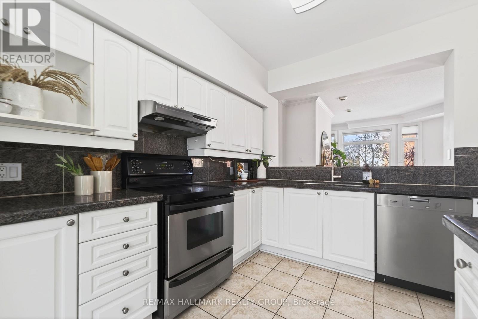 6 Harvey Street, Ottawa, Ontario  K1S 5S4 - Photo 28 - X12843620