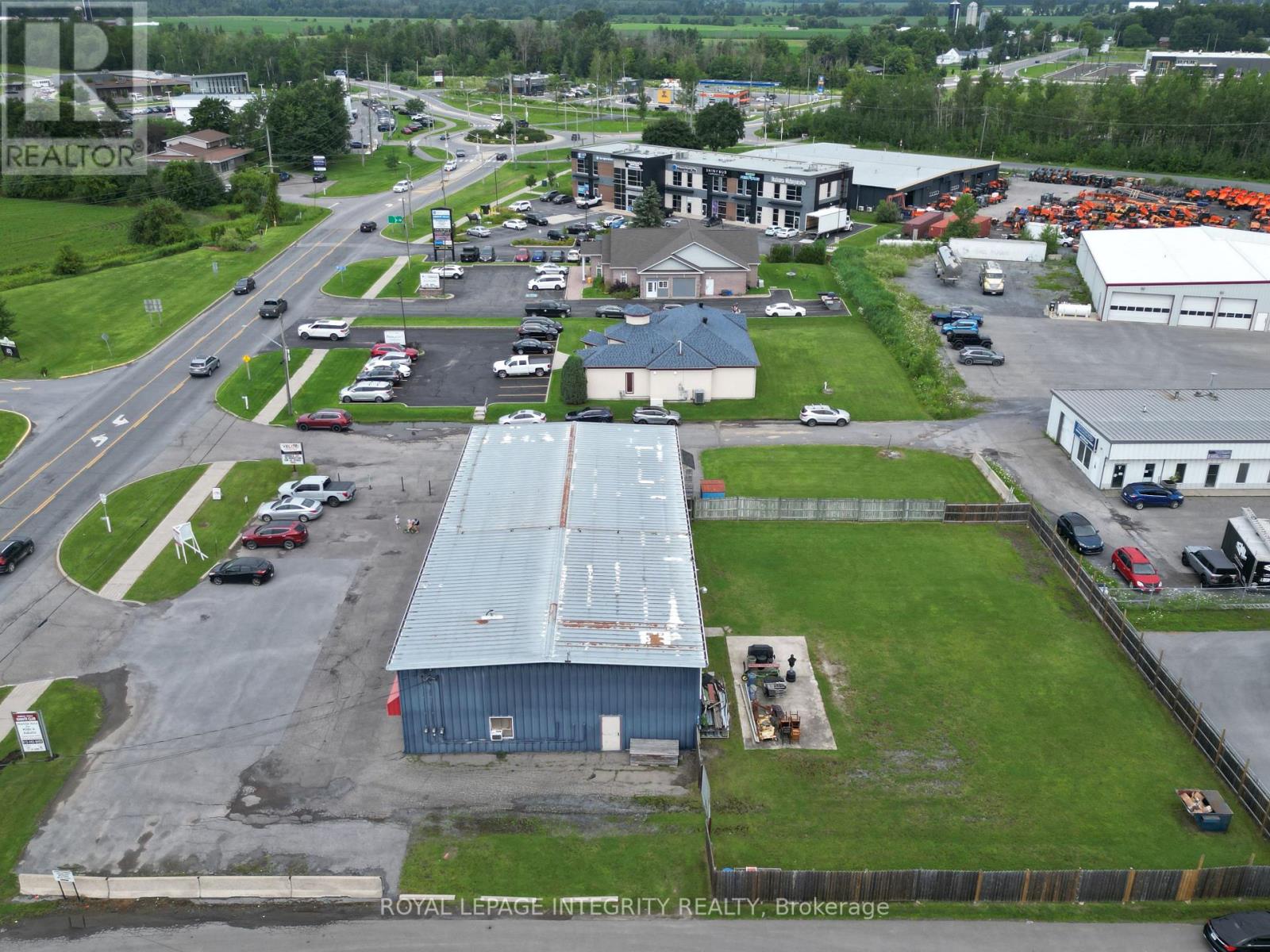 671 Notre Dame Street, Russell, Ontario  K0A 1W1 - Photo 6 - X12843628