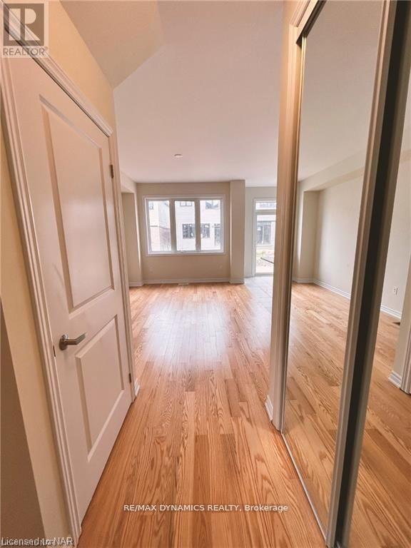 61 Ever Sweet Way, Thorold, Ontario  L2V 0K9 - Photo 4 - X12843526