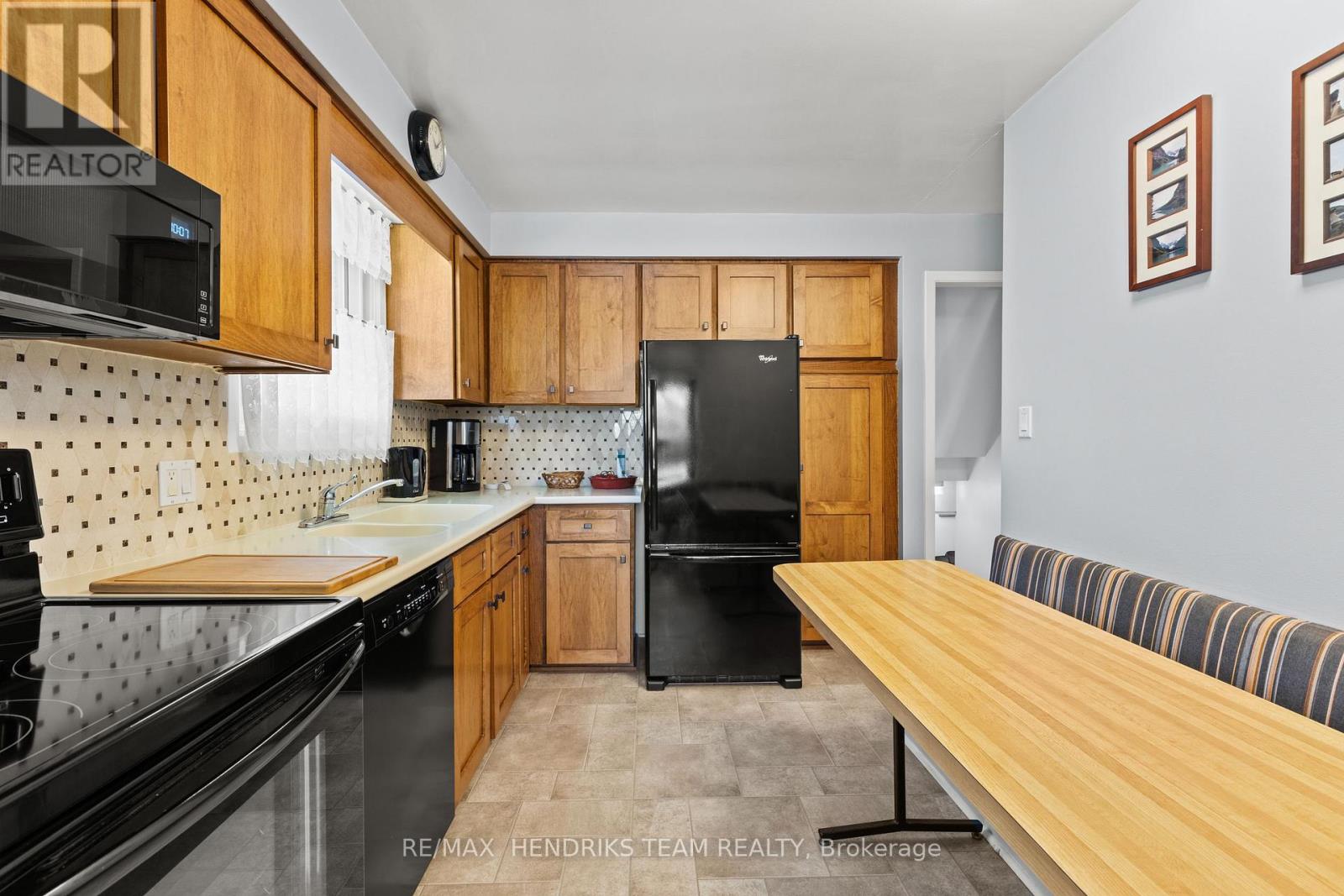 5 Sheridan Drive, St. Catharines, Ontario  L2M 6N8 - Photo 16 - X12843534